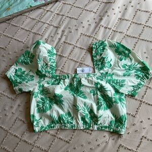 American Eagle Outfitters Green Crop Puffed Blouse NWT